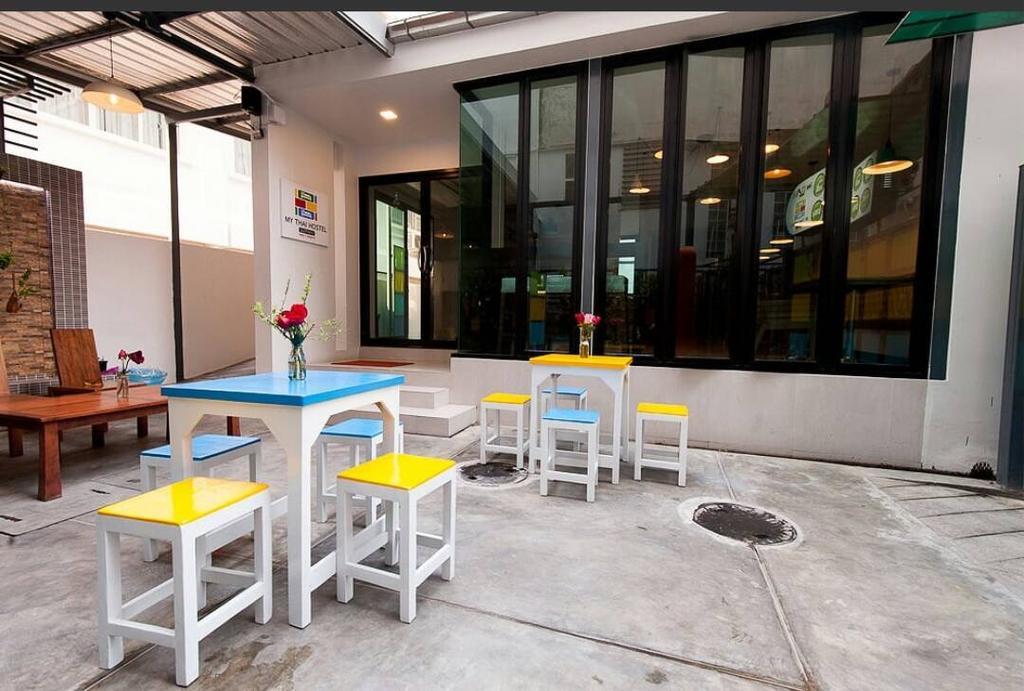 My Thai Hostel Bangkok Exterior photo